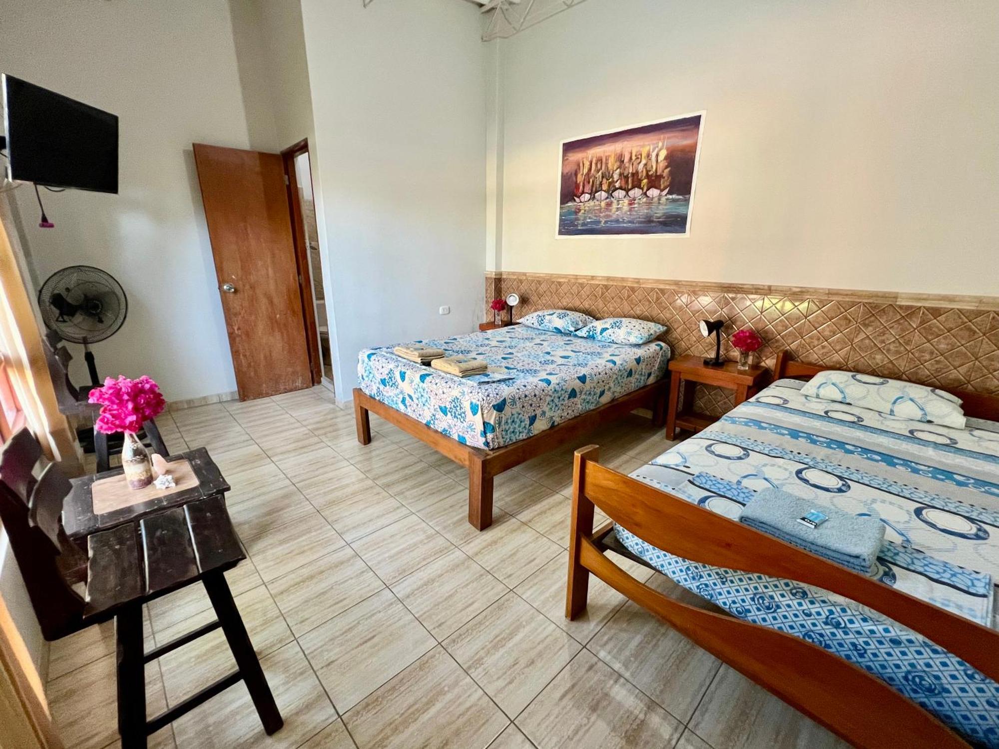 Stone House Mancora Hostel Ngoại thất bức ảnh