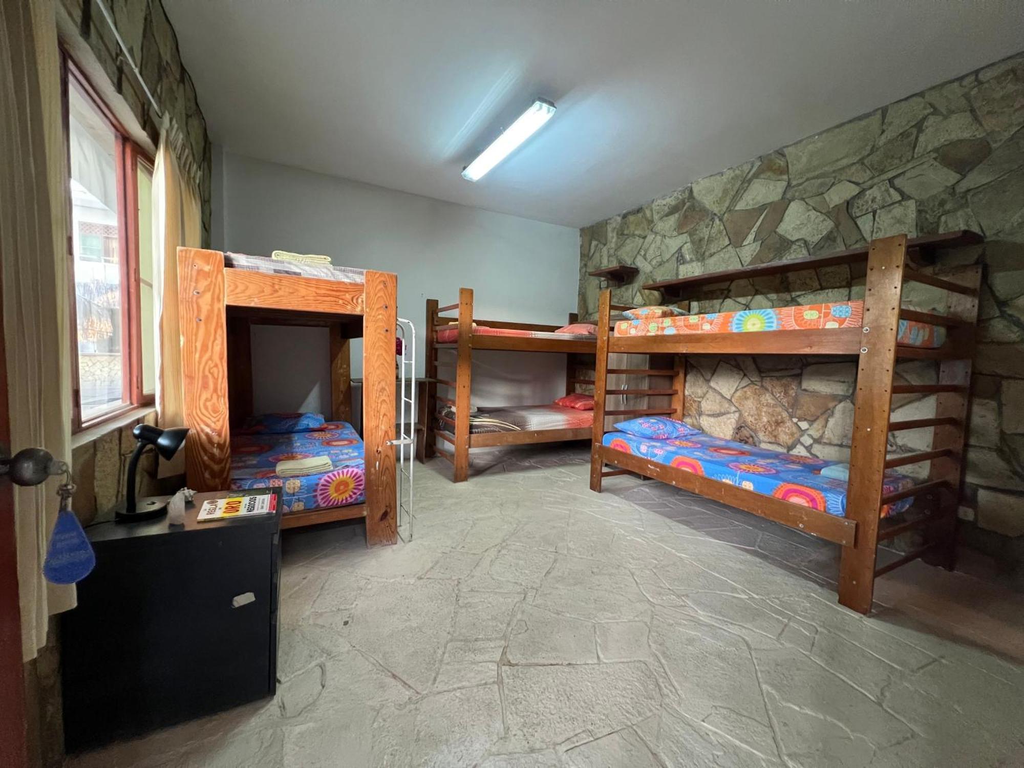 Stone House Mancora Hostel Ngoại thất bức ảnh